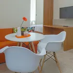 Location And Free Parking 아파트