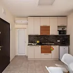 아파트 Location And Free Parking