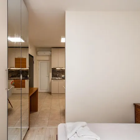 Location And Free Parking * Varna